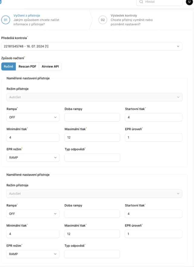 Kontrola přístroje na tabletu: nastavení se načte z dat přístroje